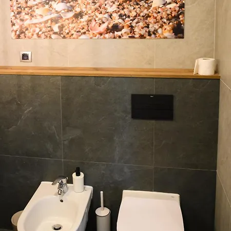 Daire Between The Waters *